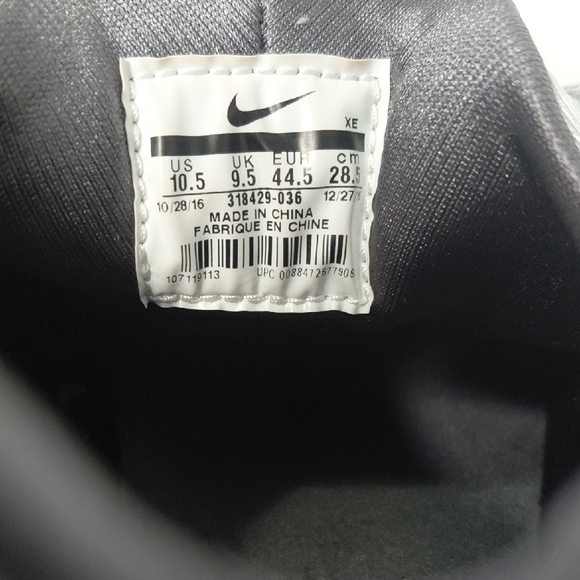 Nike Air Huarache Silver and Blue Sneakers - Picture 4 of 6